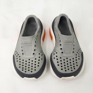 Native toddler shoes. Size C5